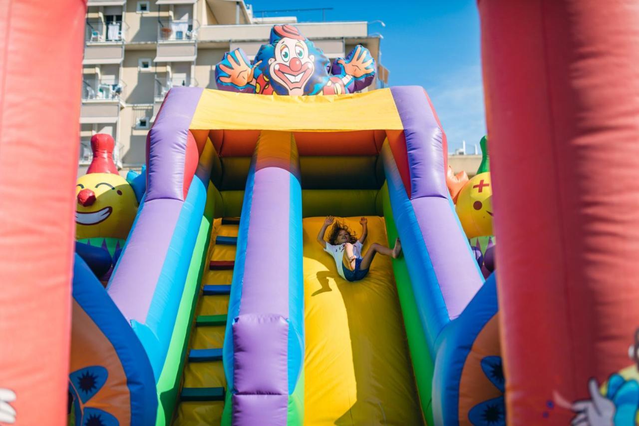 Trevi Family Resort Cattolica Exterior photo